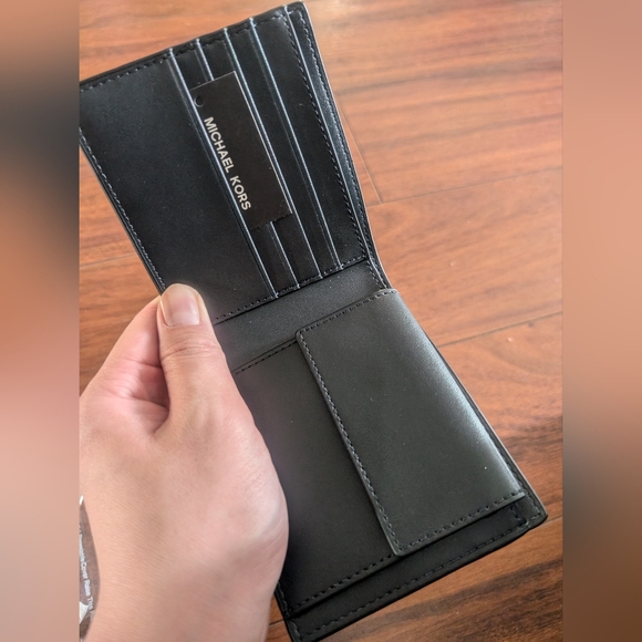 NWT Michael Kors Men Wallet with Coin Pouch - Picture 2 of 3